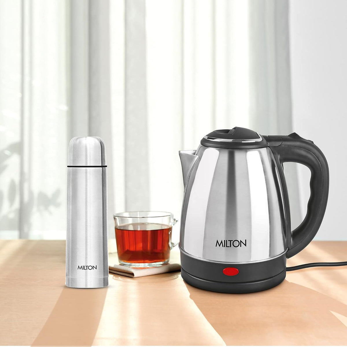 Go Electro Kettle 1.5 L + Flip Lid Bottle 750 ML Combo (Milton)