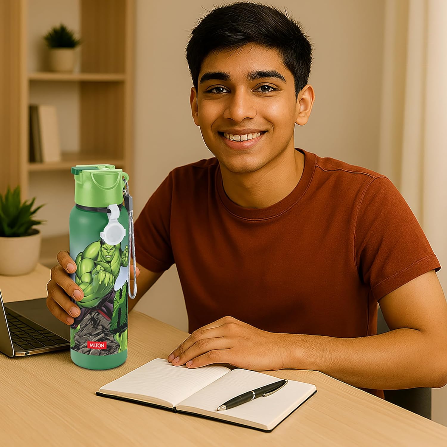 Marvel Sipstar Bottle (Milton)