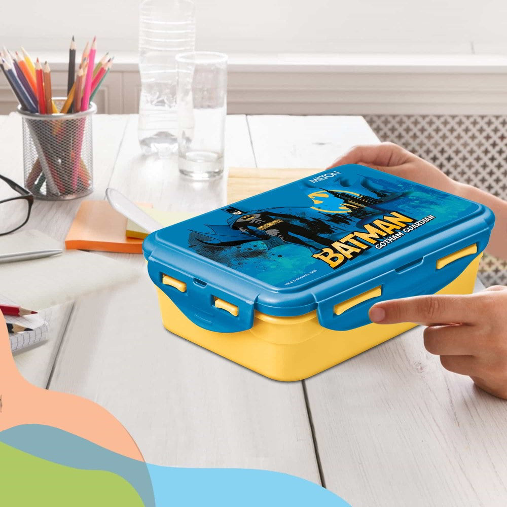 Mini Fun Treat Super Hero Plastic Lunch Box
