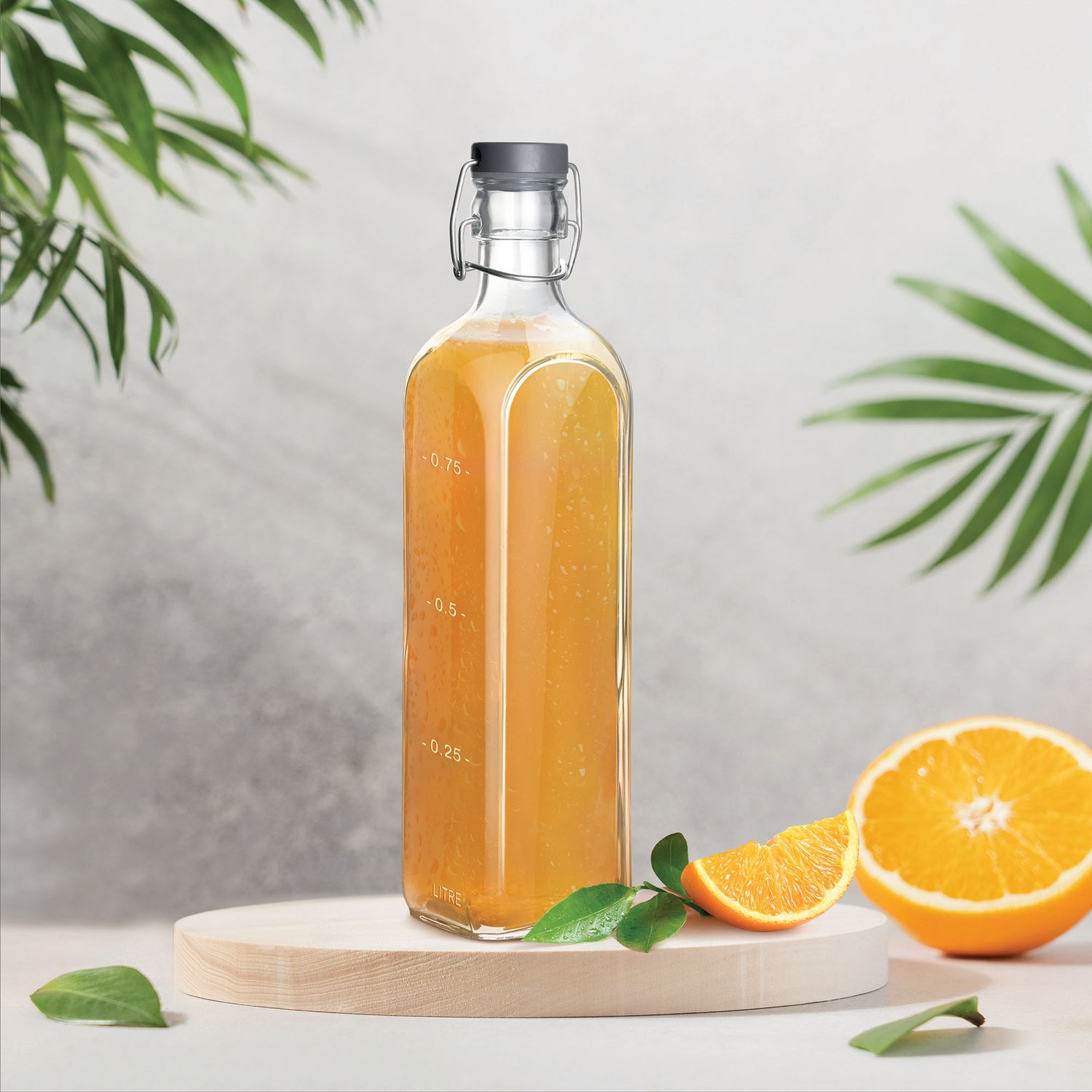 Treo by Milton Squara Glass Bottle